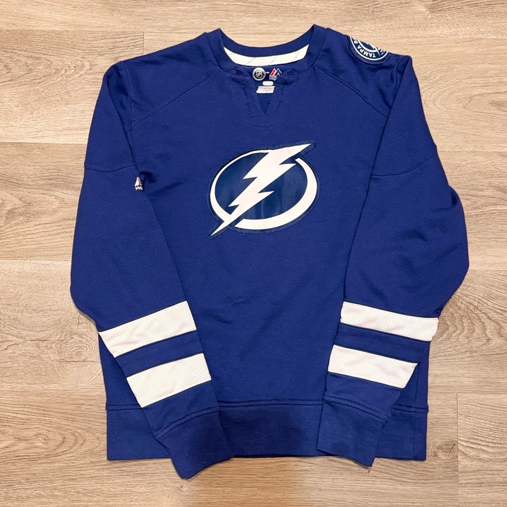 Women’s Majestic Tampa Bay Lightning NHL Lace-up Sweater
